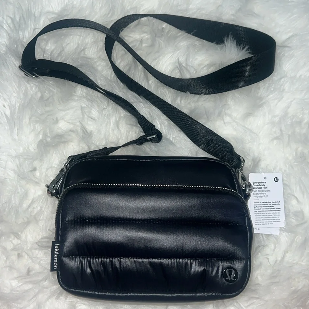 lululemon shopping bag controversy Lululemon bags recalled over lead fears  Winnipeg Free Press